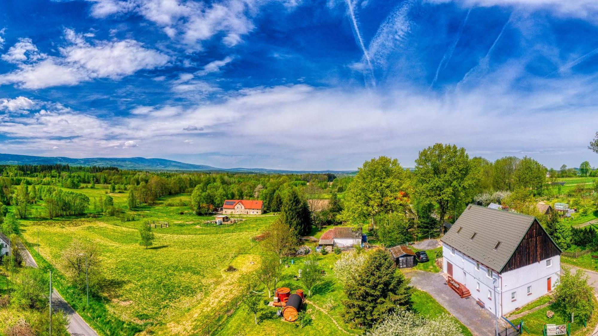 Maja Pokoje Z Widokiem Kameralna Agroturystyka Na Pogorzu Izerskim Z Sauna I Jacuzzi (Adults Only) Mirsk Exterior foto